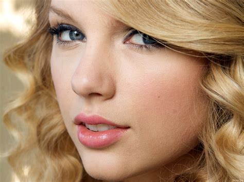 hot bio celebrity pictures taylor swift latest hd wallpapers