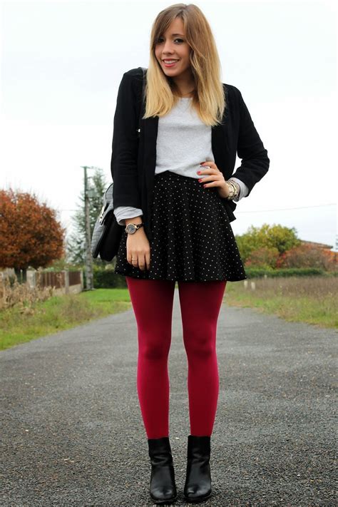 red tights fashion outfit fashionblogger colored tights outfit tights