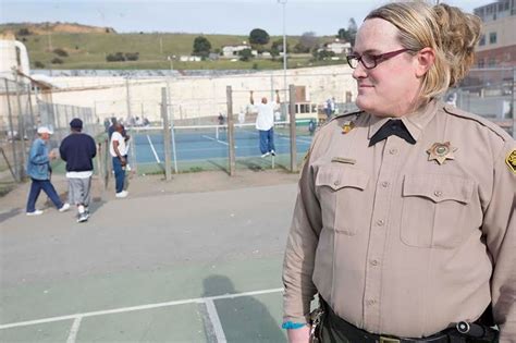 Meet San Quentins First Openly Transgender Prison Guard Huffpost Voices