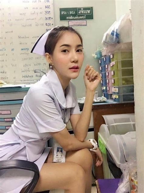 В Таиланде медсестра уволилась из за претензий к ее откровенным нарядам