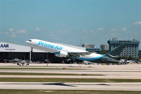 amazon prime air expande su flota de aviones aeronauticapycom