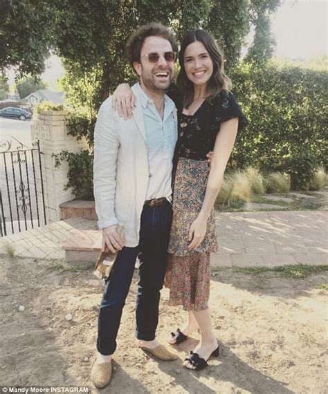 Mandy Moore S Tv Husband Gushes Over Her New Fiance Daily Mail Online