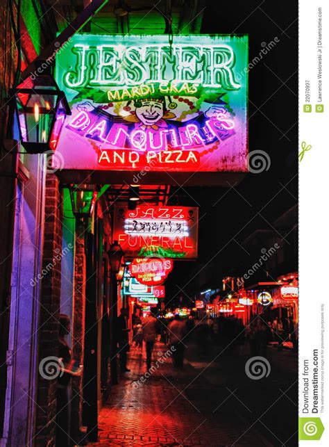 new orleans bourbon street drinks and food editorial
