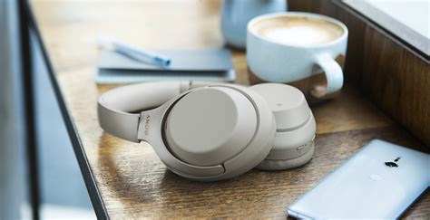 noise cancelling headphones  singapore ranked  maximum peace  home