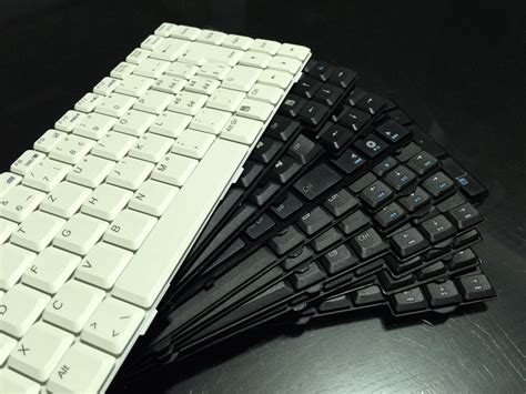 melepasmengganti keyboard laptop  mudah golepi