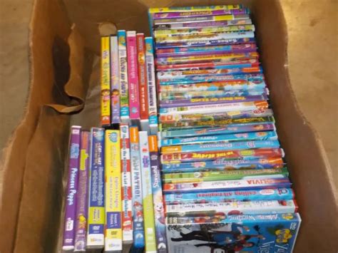 huge lot   kids children dvd movies  original cases  rare titles