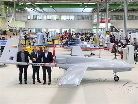 turkeys baykar  build  highly autonomous combat drone