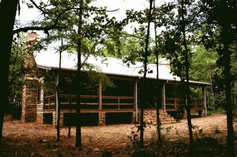 exterior  dog trot home  east texas restored  dallas architect stephen chambers farm cabin