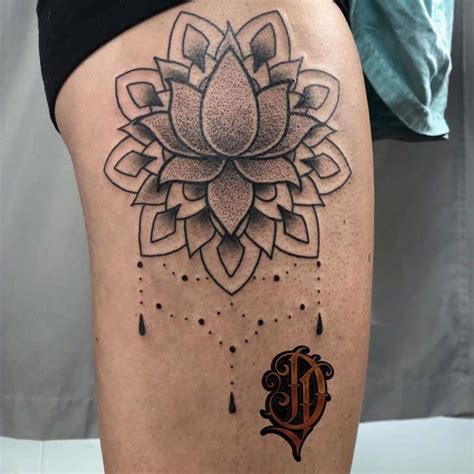 19 Amazing Flower Thigh Tattoos To Look Gorgeous ⋆ Tattoozza