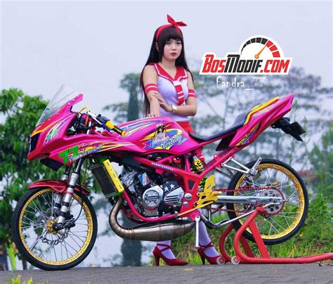 Modifikasi Motor Kawasaki Ninja Dan Cewek Warna Pink Merah Hot Sex