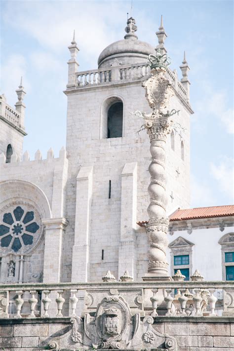 porto cathedral  portugal entouriste