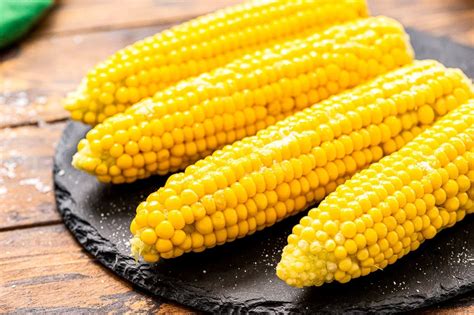 How To Boil Corn On The Cob Julie S Eats And Treats