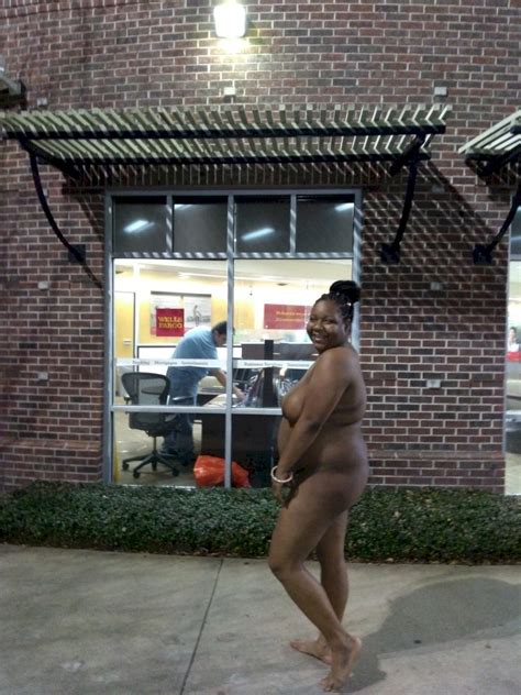 Bbw Naked In Public Shesfreaky