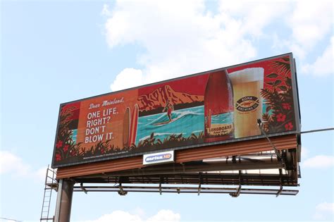advantages  billboard advertising adquick