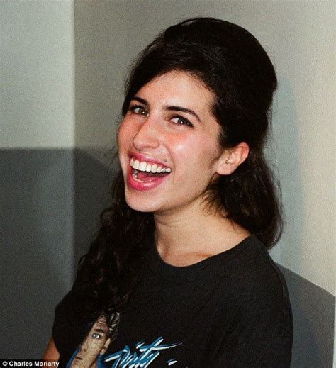 Amy Winehouse Looks The Picture Happiness In Set Of Unreleased Images