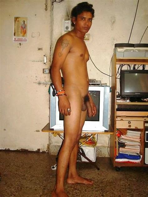 local gay in mumbai poses for nude pictures indian gay site