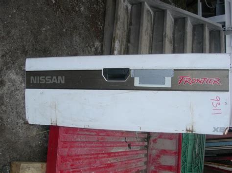 nissan frontier tailgate parts