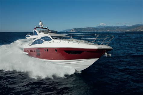 azimut  motor yacht running yacht charter superyacht news