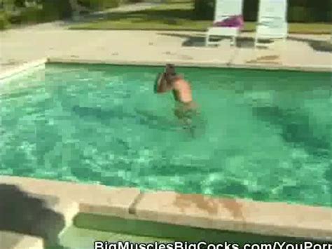 cock sucking muscled hunks by the pool free porn videos