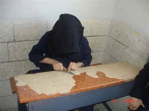 عکسی جالب از دبیرستان دخترانه در ایران
