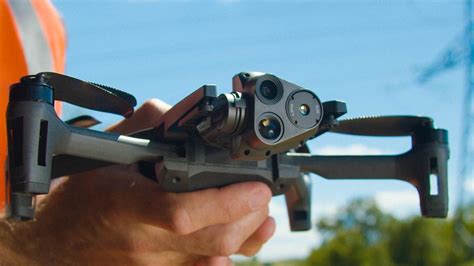 parrots  anafi usa drone   cameras    zoom