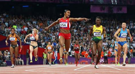 u s women break 4x100 world record the new york times