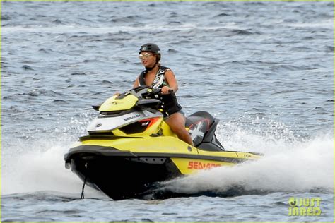 beyonce goes for a jet ski ride while vacationing in italy
