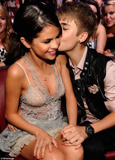 selena gomez and justin bieber put break up rumours to bed