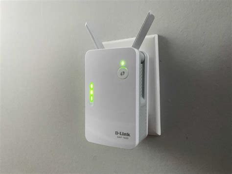 place  put wifi extender   story house cluememes