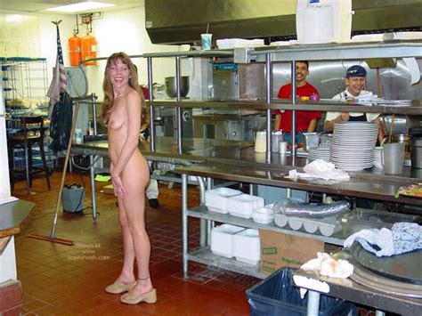 nude in kitchen april 2003 voyeur web hall of fame