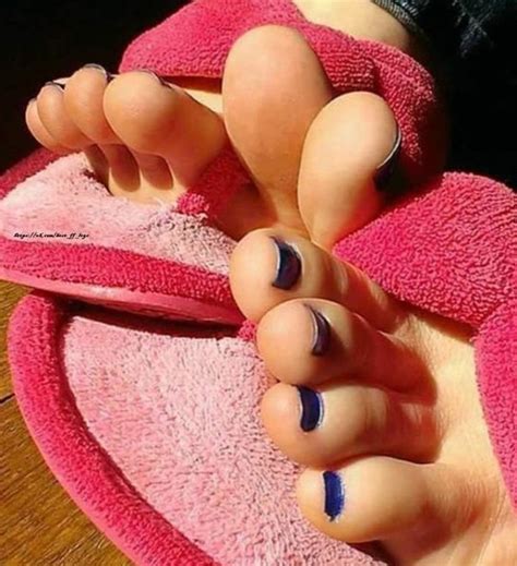 Pin On Women S Feet