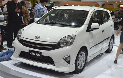 toyota agya    double debut  iims