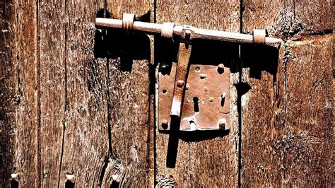 loquets verrous  fermoirs antiques quincaillerie de la forge