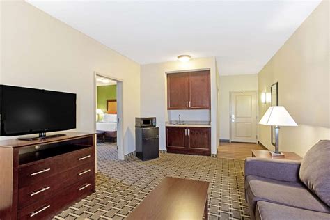 la quinta inn and suites ronks pa see discounts