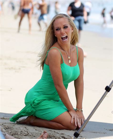kendra wilkinson pinch up nipples in a beach photo shoot beautiful girl