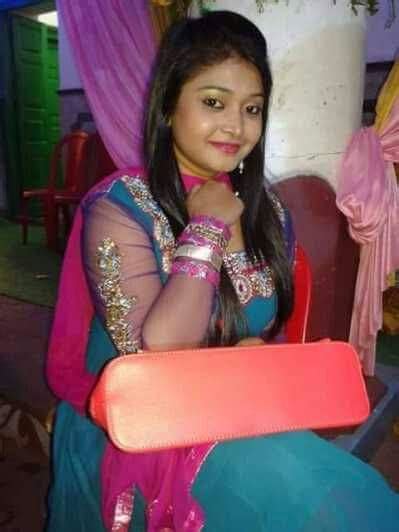 Indian Desi Hot Sexy Girls Indian College Girls Pic 7