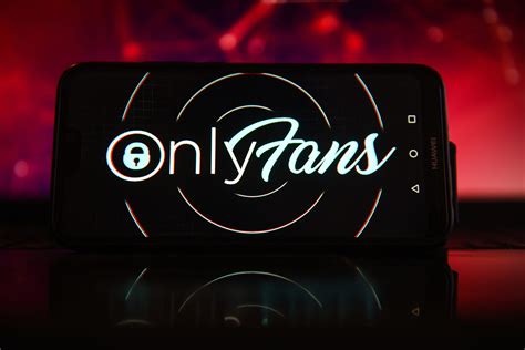 pinkydoll threatens to sue over leaked onlyfans content