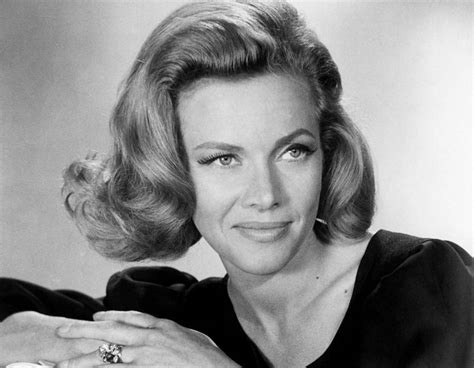 Honor Blackman S Measurements Bra Size Height Weight