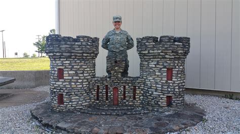 Spc Rachel Mayhew Welcomed As Texas Army Guards First Female Combat