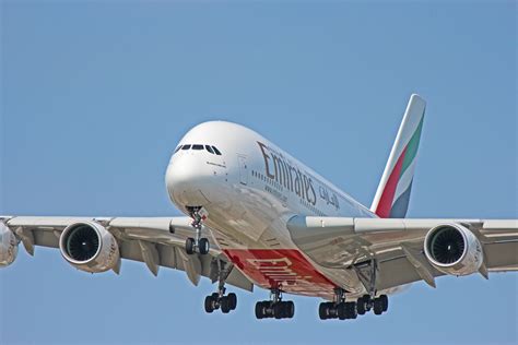 eul emirates airlines airbus   bully   challenger