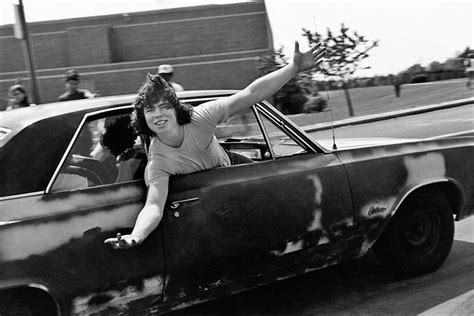 84 Intimate Portraits Of 1970s Rebellious Youth Captured By High School