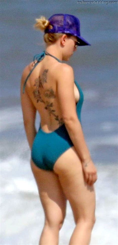 Scarlett Johansson Hot Bikini Candids Beach Paparazzi Photos