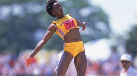 30 Most Amazing Female College Athletes In History