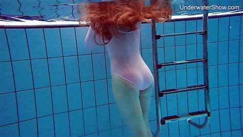 Underwater Show Bikini Porn Videos