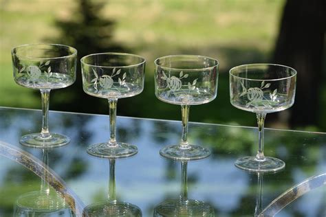 Vintage Etched Cocktail Martini Glasses Set Of 4 Elegant Etched
