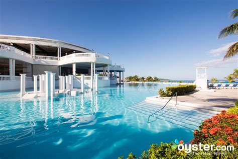 grand palladium jamaica resort spa  main pool   grand