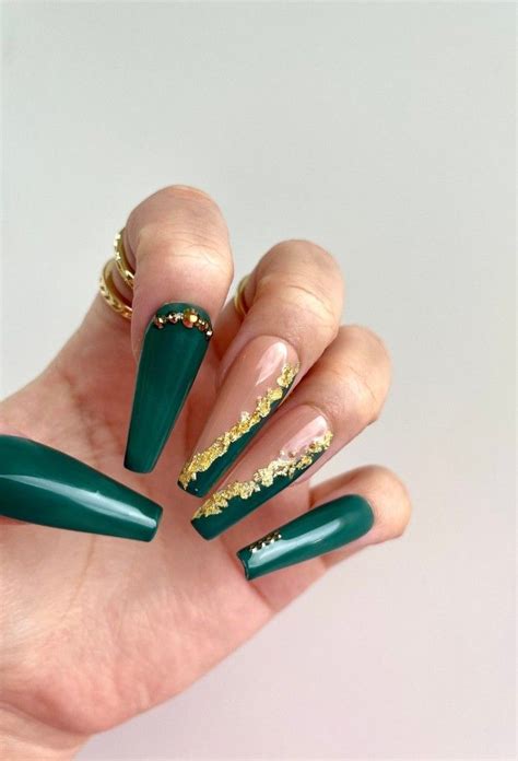 stunning emerald green nails   cold season emerald nails