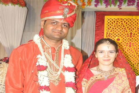 रशियन लड़की का आया इंडियन लड़के पर दिल शादी करने पहुंची भारत Russian