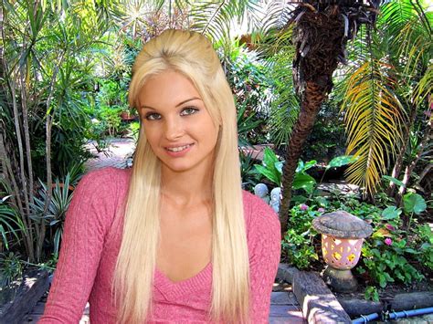 720p Free Download Franziska Facella Model Pink Top Garden Blond