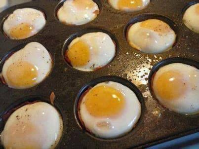 super easy breakfast lazy eggs click  recipe breakfast eggs